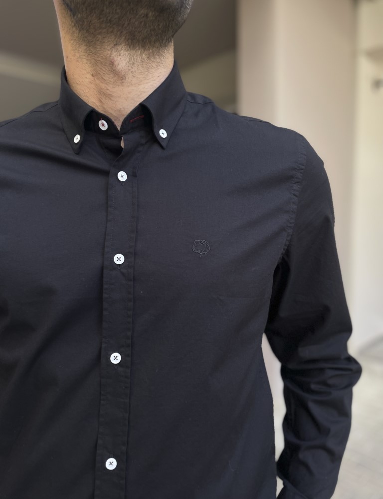 Ανδρικό μαύρο πουκάμισο με γιακά 1445 φωτογραφία